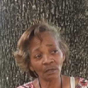 Meet your Posher, Henretta